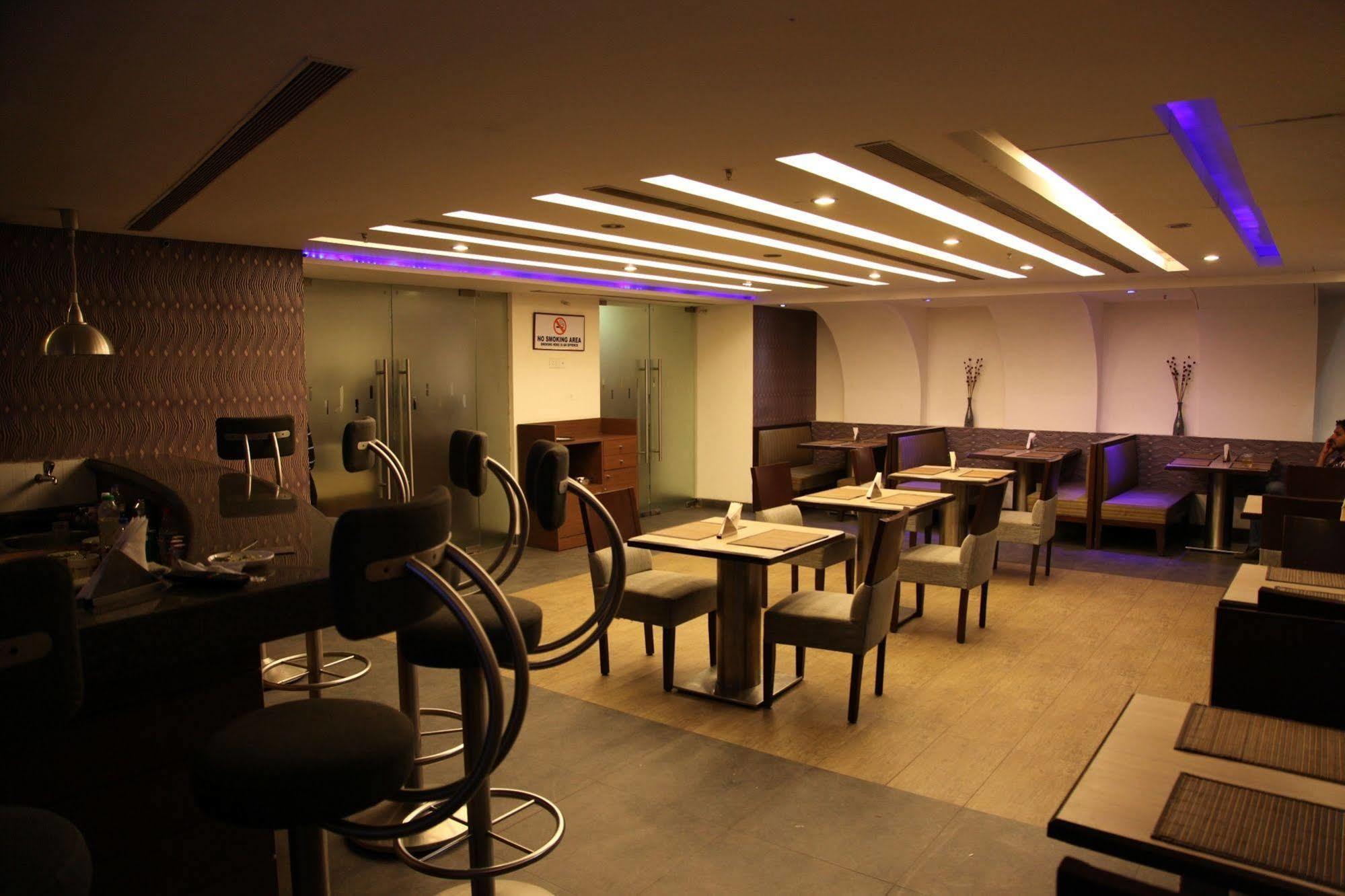 Ira By Orchid Bhubaneswar Otel Dış mekan fotoğraf